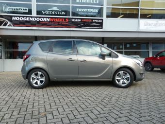 Opel Miriva met Bonito velgen 16 inch met winterbanden