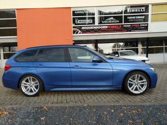 Rial velgen X10 zilver met winterbanden RFT 225/45VR18 PIRELLI TL W240 gemonteerd onder een BMW 3 serie 