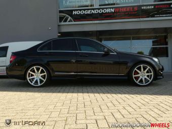 ART FORM VELGEN AF302 IN HYPER SILVER IN 19 INCH BREEDSET GEMONTEERD MERCEDES C KLASSE 