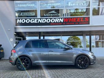 BORBET RE BLACK IN 18 INCH GEMONTEERD ONDER EEN VOLKSWAGEN GOLF VII