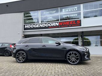 BORBET W BLACK POLISHED IN 19 INCH GEMONTEERD ONDER EEN KIA CEE'D JD SW