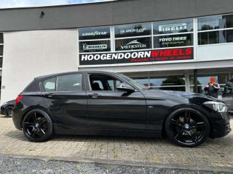 MONACO GP1 BLACK IN 19 INCH GEMONTEERD ONDER EEN BMW 1 SERIE