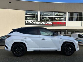 MONACO GPX BLACK IN 19 INCH GEMONTEERD ONDER EEN HYUNDAI TUCSON